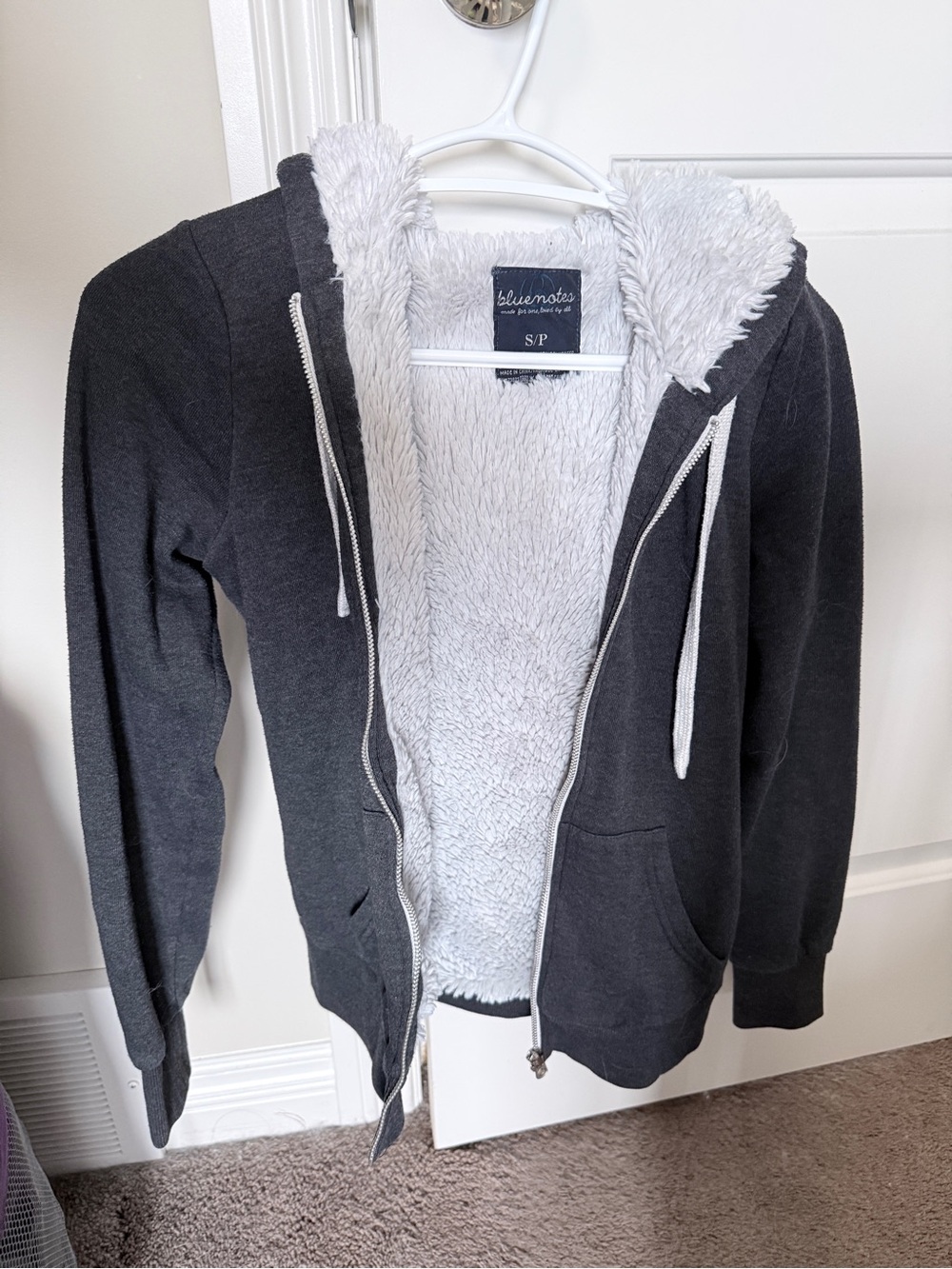 Plush-Lined Charcoal Hoodie Jacket - Small